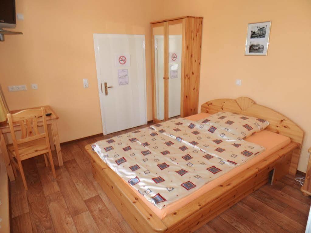 Hotel Lindenhof Rhynern Екстериор снимка